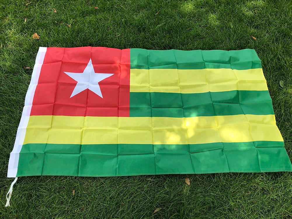 Drapeau Togo 90x150cm - Bannière Polyester à Suspendre