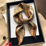 Foulard de Luxe Carré, Élégant Multi-Couleur en Satin Doux – 70 × 70 cm – Image 35