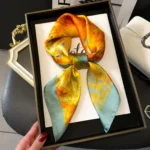 Foulard de Luxe Carré, Élégant Multi-Couleur en Satin Doux – 70 × 70 cm – Image 15