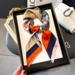 Foulard de Luxe Carré, Élégant Multi-Couleur en Satin Doux – 70 × 70 cm – Image 17